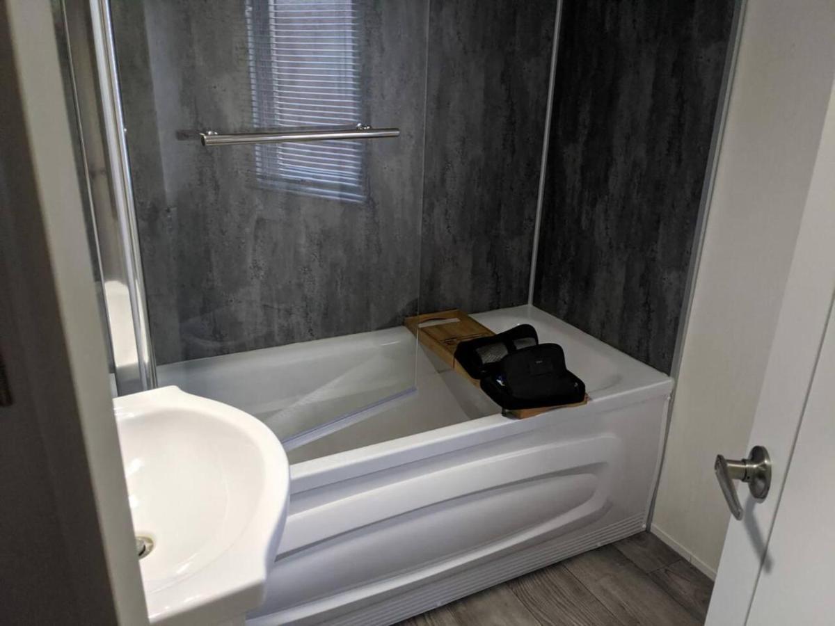 Superior 6 Berth Holiday Home In Suffolk Saxmundham Exterior photo